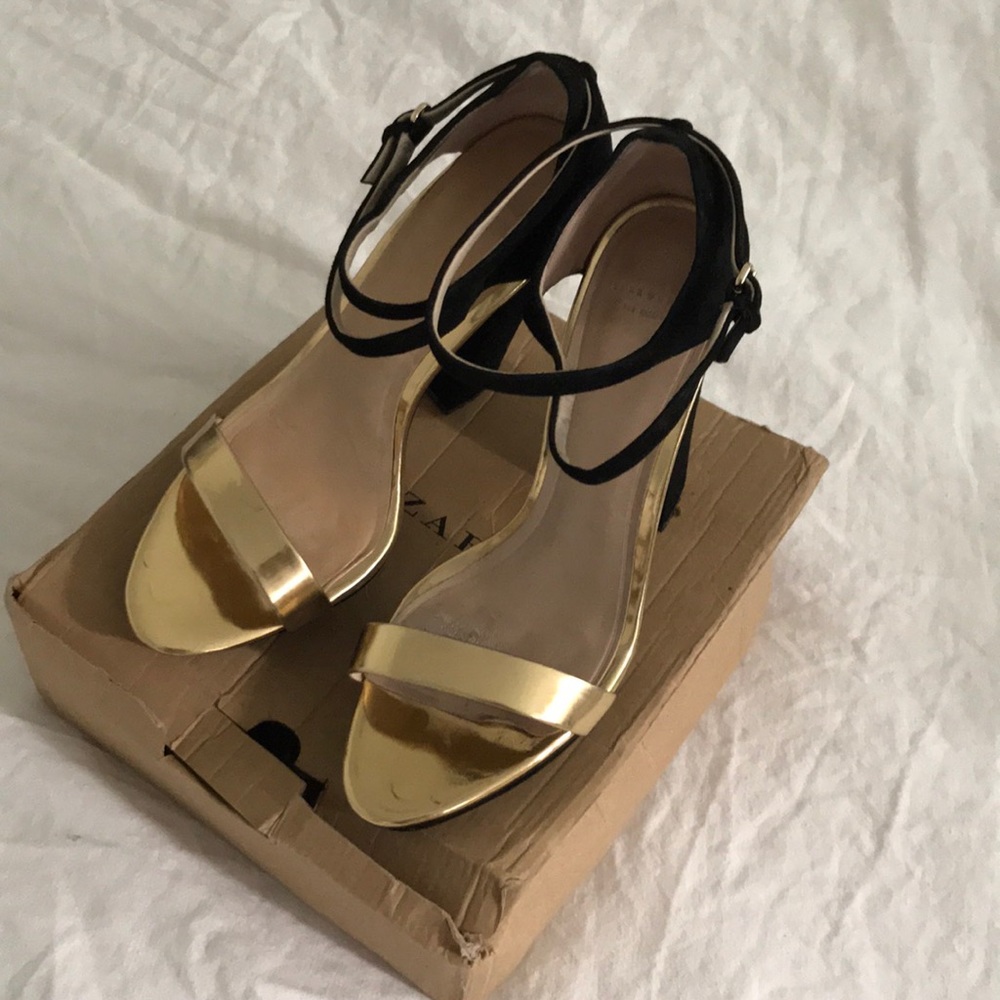 Zara sandal heels black gold 7.5